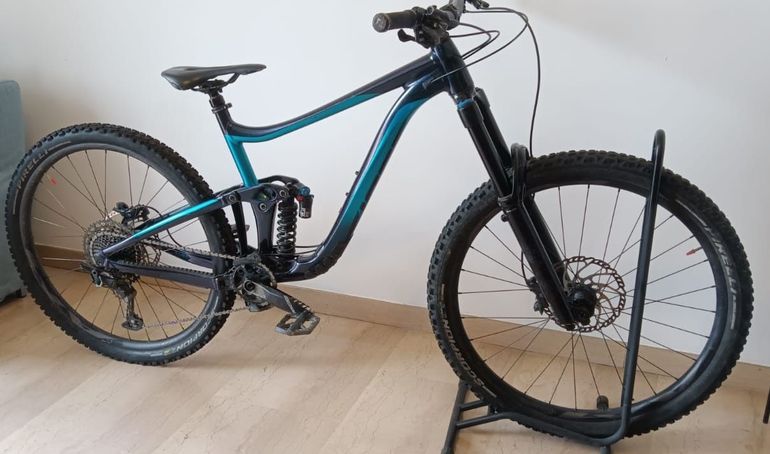 Used Giant Reign 29 SX 2022 2022 Mountainbike — image 4 of 10