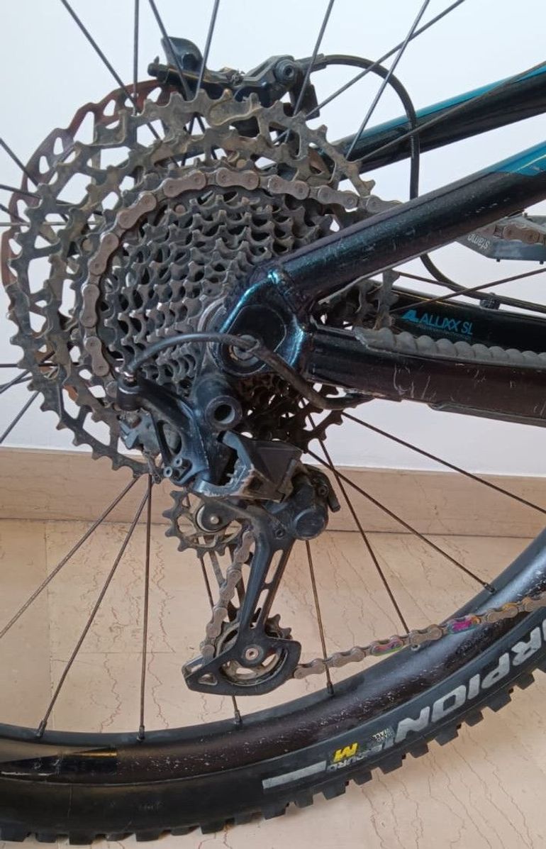 Used Giant Reign 29 SX 2022 2022 Mountainbike — image 9 of 10