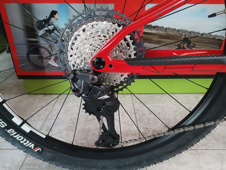 Used Wilier URTA MAX SL 2025 Mountainbike, Red — image 4 of 6