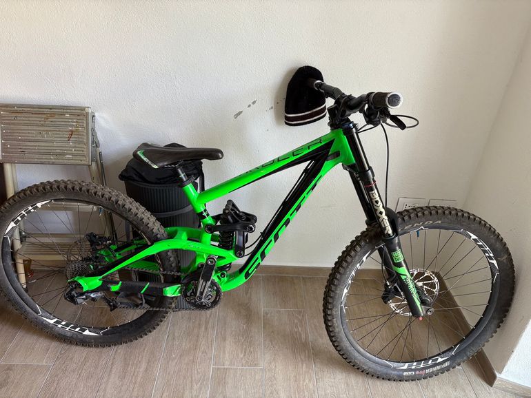 Used Scott Gambler 730 2015 2015 Mountainbike, Black — image 1 of 6