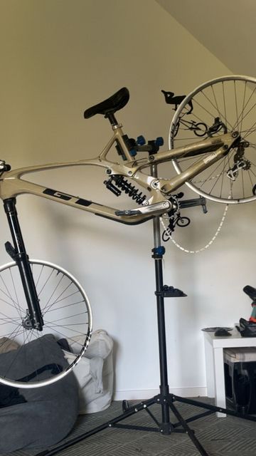 Used Malaguti Force Carbon Elite 2024 Mountainbike, Light Gray — image 3 of 3