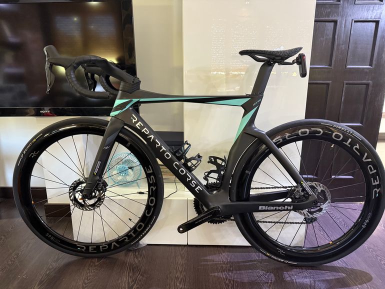 Brugt Bianchi Oltre RC Durace Di2 2024 2024 Road & Gravel — billede 2 af 6