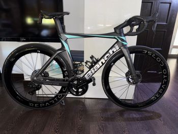 Brugt Bianchi Oltre RC Durace Di2 2024 2024 Road & Gravel — billede 1 af 6