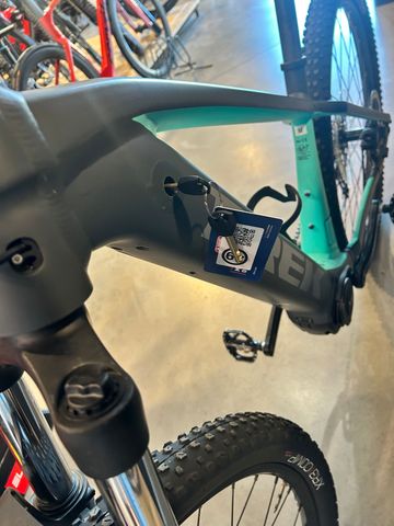 Brugt Trek Powerfly 4 625 Gen 3 2023 2023 Mountainbike — billede 8 af 9