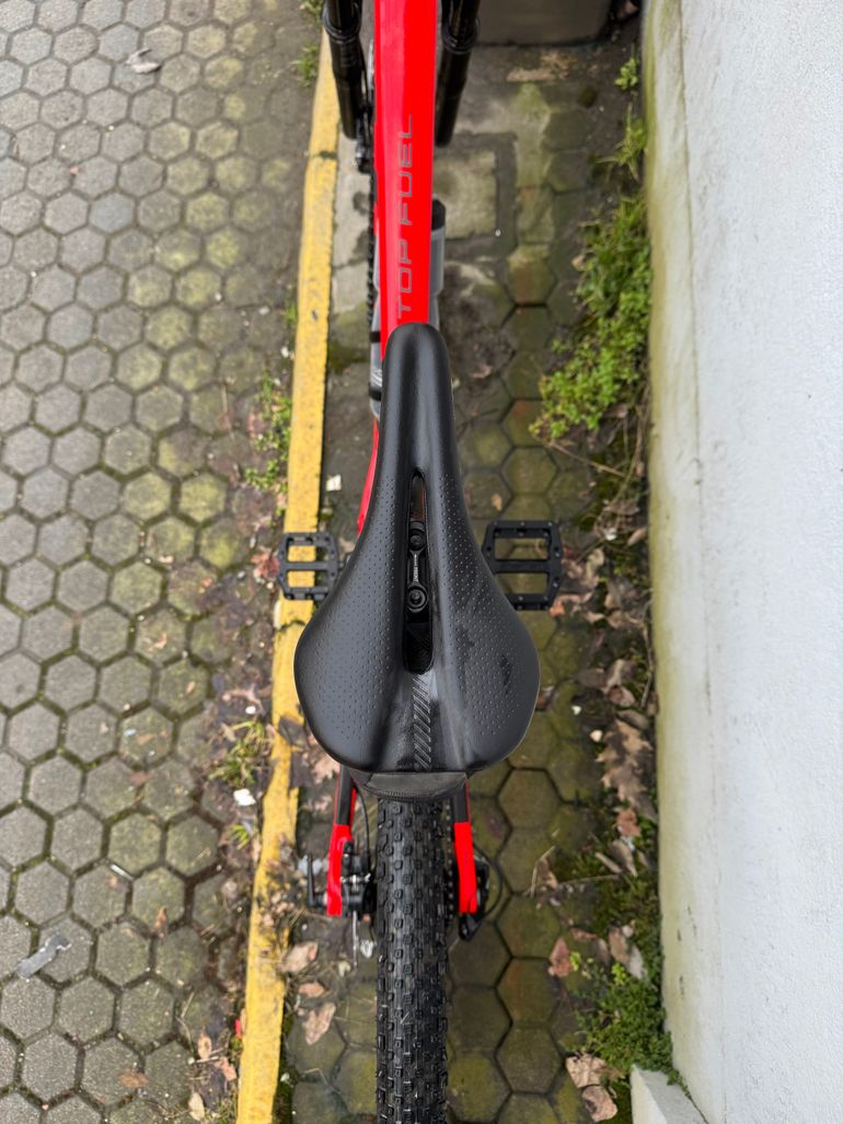 Used Trek Top Fuel 9.7 2020 2020 Mountainbike, Red, 29 — image 8 of 10