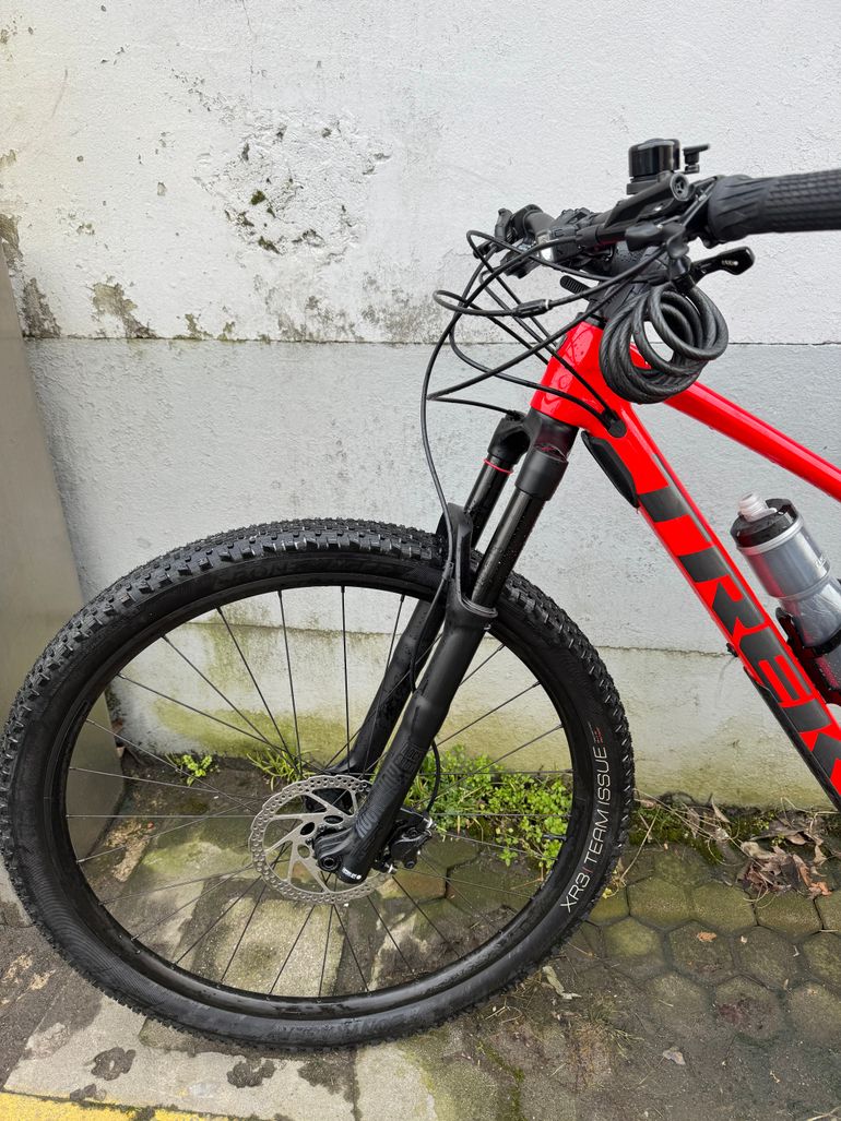 Used Trek Top Fuel 9.7 2020 2020 Mountainbike, Red, 29 — image 7 of 10