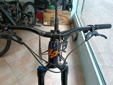 Lapierre Spicy CF 6.9 2022 2022 Mountainbike d'occasion — image 4 sur 9