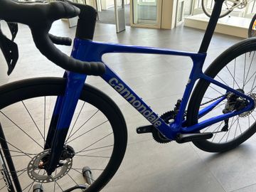 Cannondale SuperSix EVO 2 2024 2024 Road & Gravel usato, Blu — immagine 2 di 3