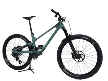 Used Forbidden Druid V2 2023 Mountainbike, Blue — image 6 of 13