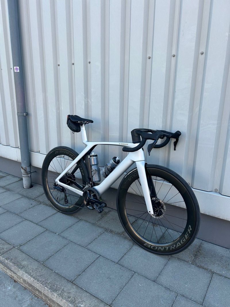 Trek Madone SLR 6 Gen 7 2023 2023 Road & Gravel usato