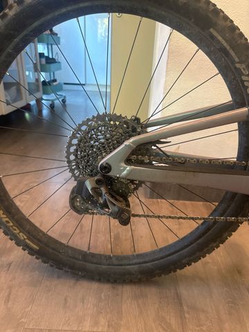 Used Scott Spark 920 2023 2023 Mountainbike, Light Gray, 29 — image 3 of 8