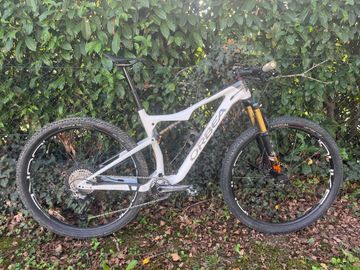 Gebrauchtes Orbea OIZ M TEAM 2021 2021 Mountainbike, Weiß, 29 — Bild 1 von 5