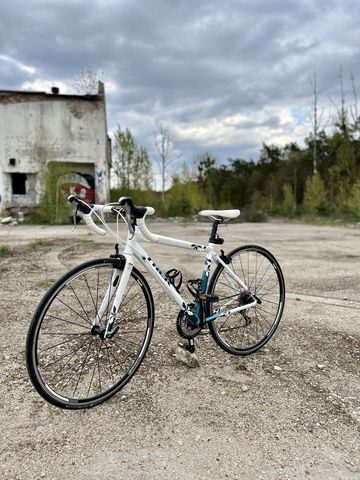 Używany Trek Lexa SL Women's 2016 2016 Road & Gravel — zdjęcie 8 z 8