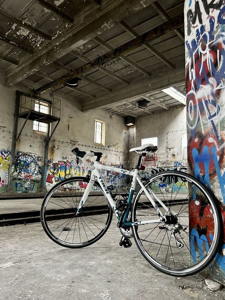 Used Trek Lexa SL Women's 2016 2016 Road & Gravel — image 7 of 8