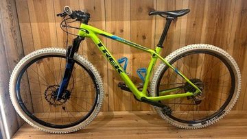 Used Trek Procaliber 9.7 SL 2016 2016 Mountainbike, Green, 27.5, 29 — image 2 of 6