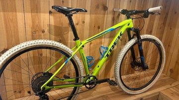 Used Trek Procaliber 9.7 SL 2016 2016 Mountainbike, Green, 27.5, 29 — image 5 of 6
