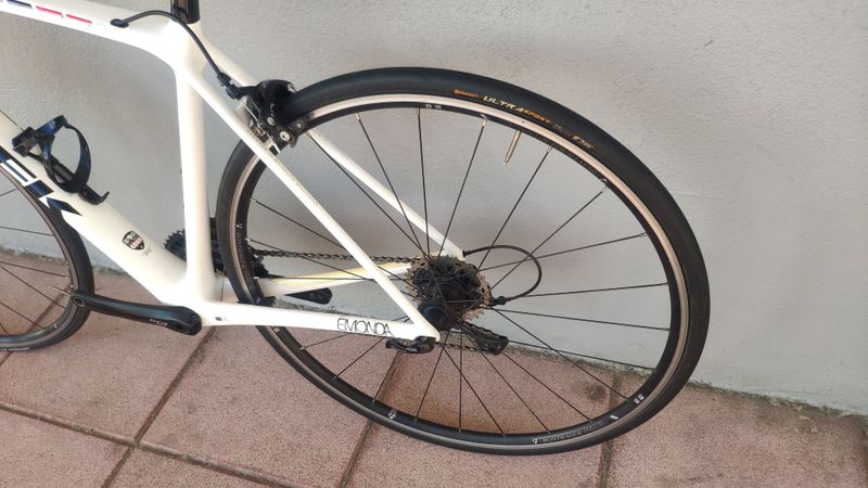 Used Trek SL 5 2016 2016 Road & Gravel, White — image 5 of 9
