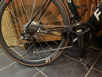 Brugt Factor Ostro Van Shimano Ultegra Di2 2025 Road & Gravel — billede 4 af 10