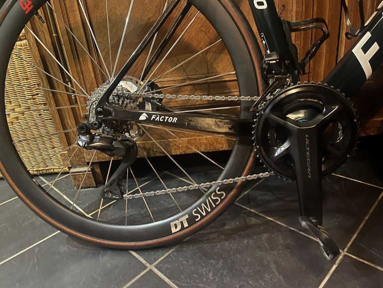 Used Factor Ostro Shimano Ultegra Di2 2025 Road & Gravel, Verde — image 4 of 6