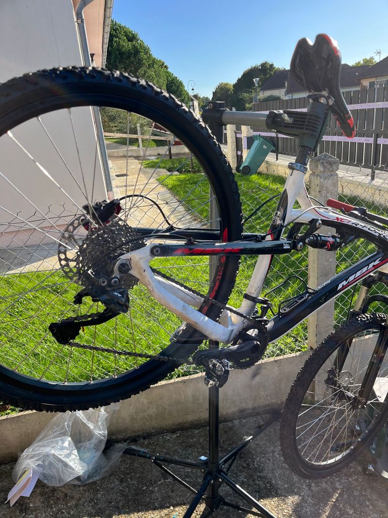 Used MBK Racing Carbon 2018 Mountainbike, White — image 2 of 5