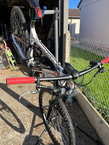 Used MBK Racing Carbon 2018 Mountainbike, White — image 3 of 5