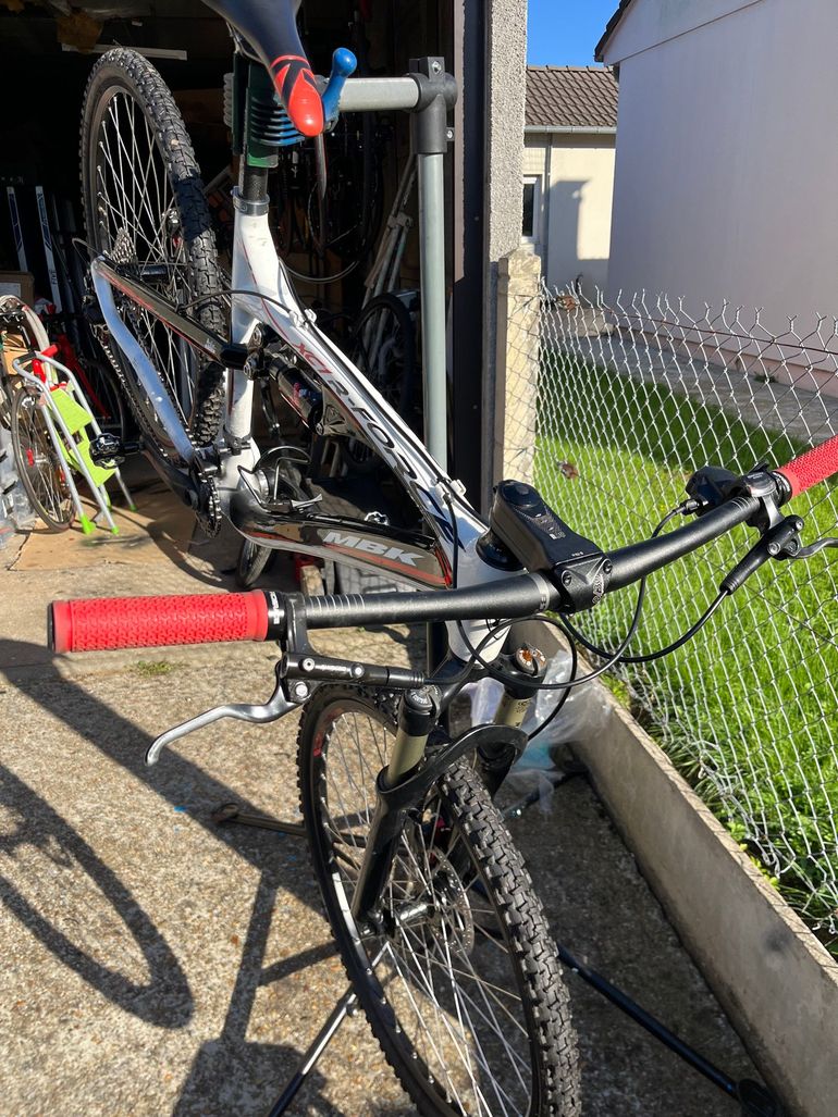 Used MBK Racing Carbon 2018 Mountainbike, White — image 3 of 5