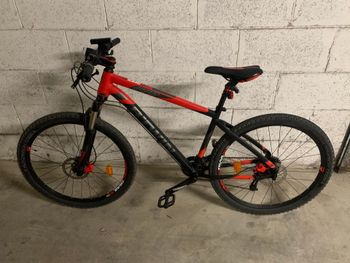 ROCKRIDER ST 560, 2019 2019 Mountainbike de segunda mano, Rojo — imagen 1 de 5