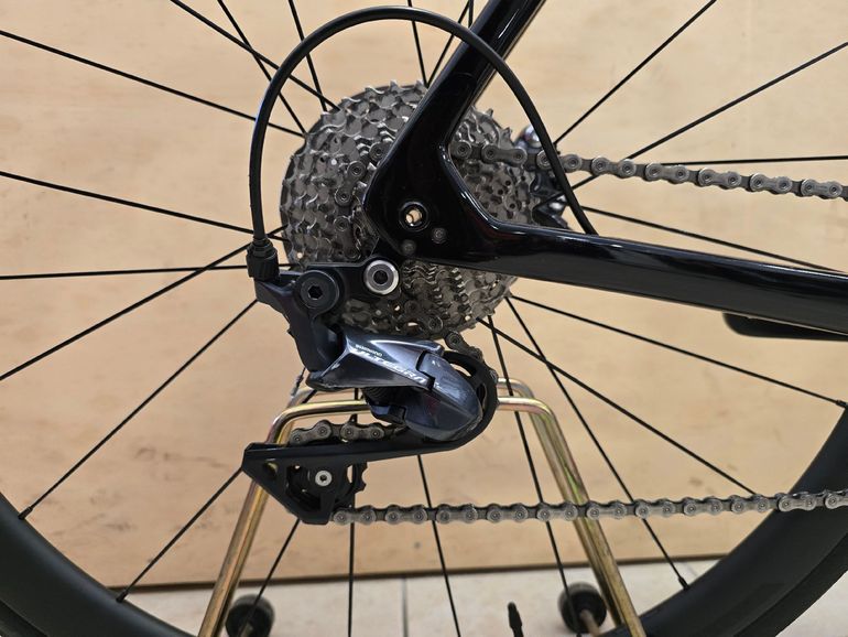 Used Trek Sl6 2022 Road & Gravel, Rot — image 5 of 15