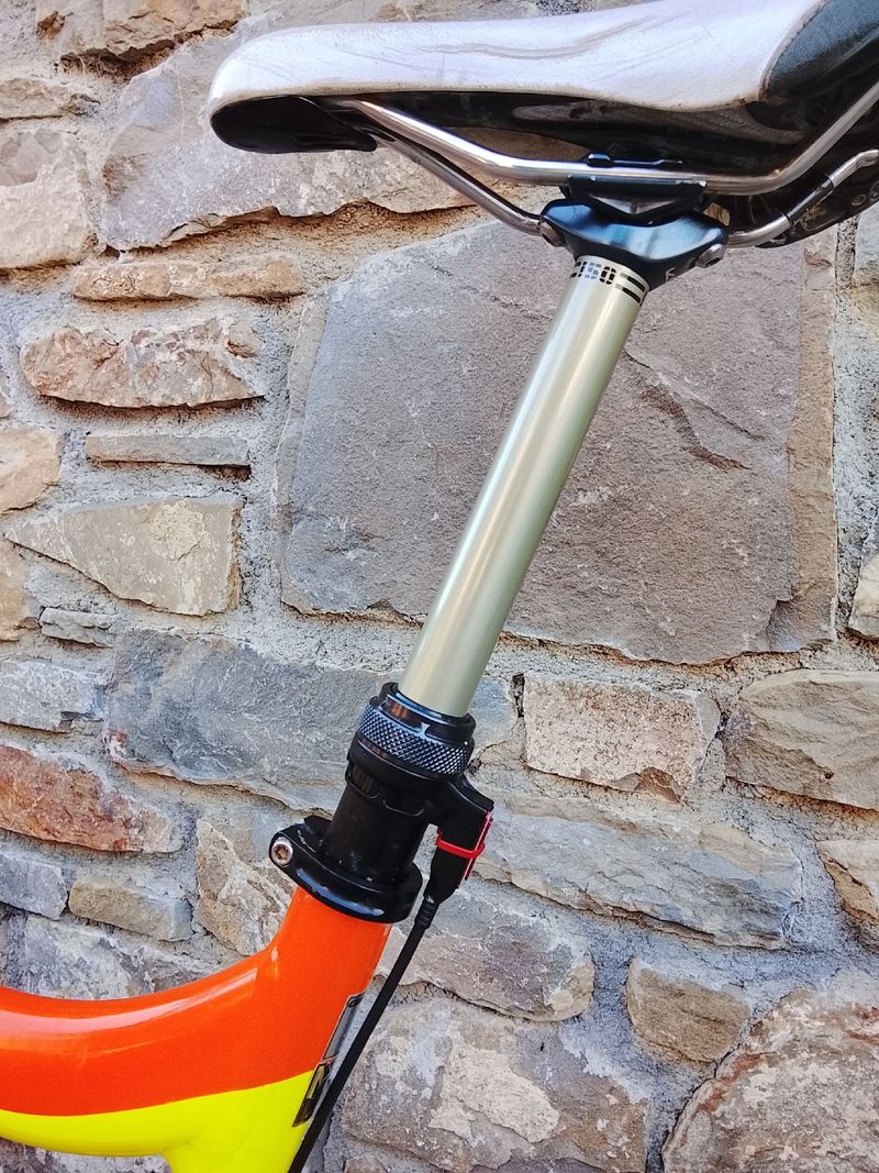 Giant Reign 27.5 1 2015 2015 Mountainbike usato, Arancione — immagine 9 di 15