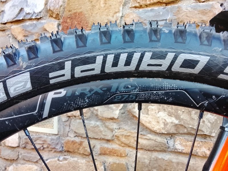 Giant Reign 27.5 1 2015 2015 Mountainbike usato, Arancione — immagine 8 di 15