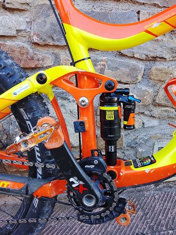 Giant Reign 27.5 1 2015 2015 Mountainbike usato, Arancione — immagine 5 di 15