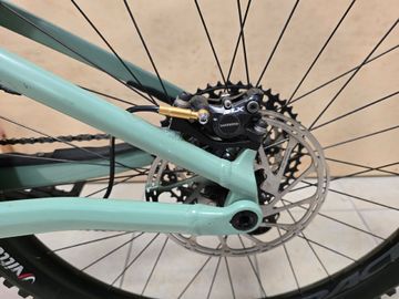 Used Orbea Wild 2021 Mountainbike, Green — image 9 of 17