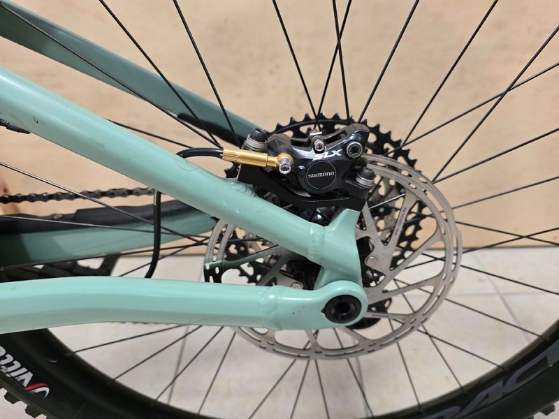 Used Orbea Wild 2021 Mountainbike, Green — image 9 of 17