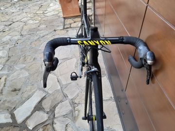 Used Canyon Ultimate CF SLX 9 2017 Road & Gravel, Black — image 4 of 8