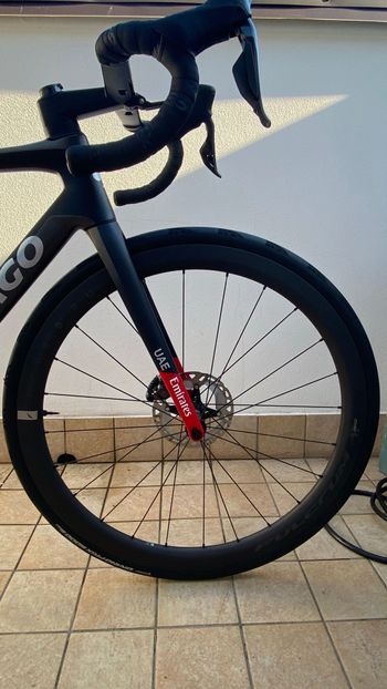 Used Colnago V4Rs Disc Ultegra Di2 8100 w/Fulcrum Racing 600 Wheels 2024 2024 Road & Gravel, Black — image 10 of 10