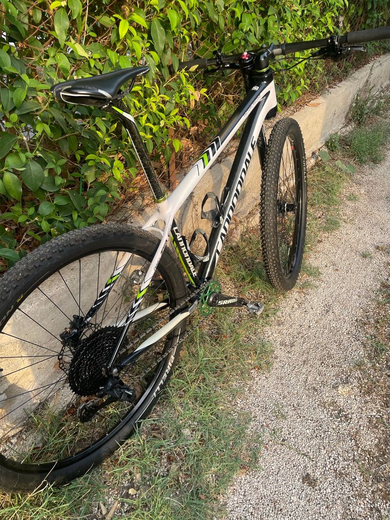 Used Cannondale 2015 Mountainbike, White, 29 — image 12 of 21
