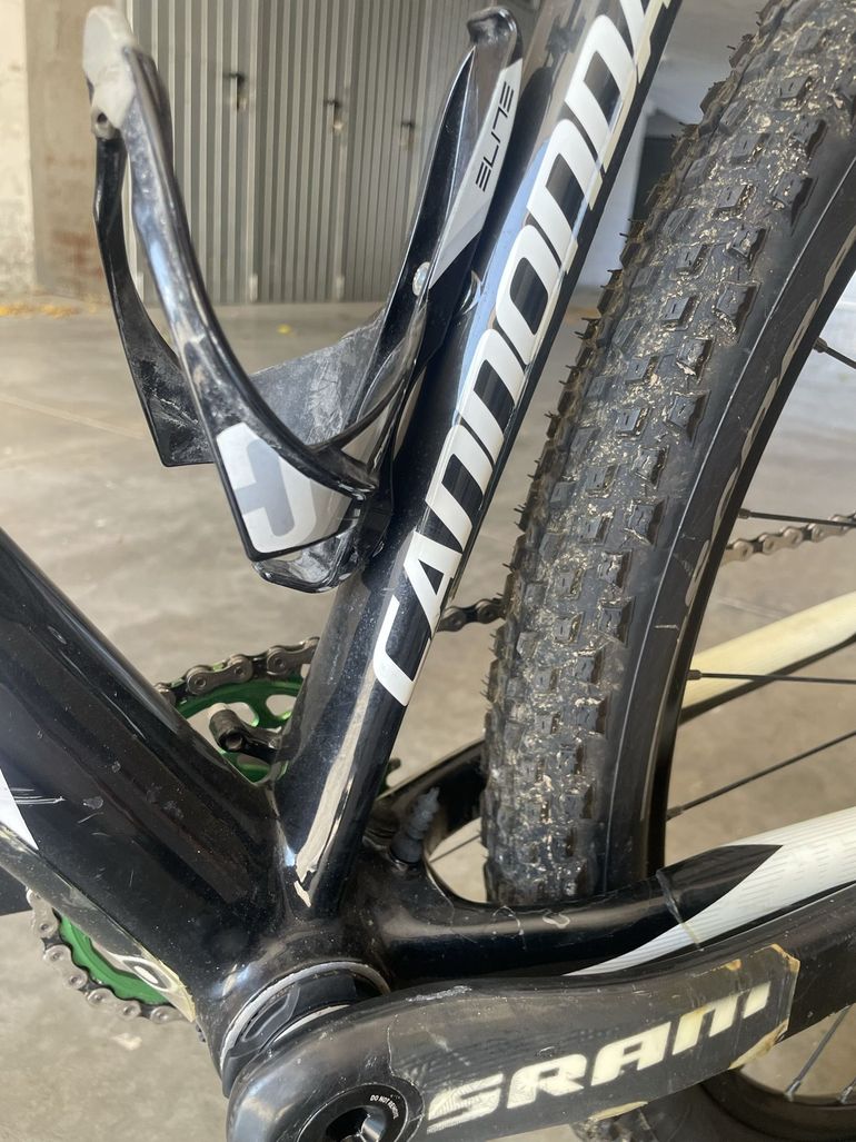 Used Cannondale 2015 Mountainbike, White, 29 — image 8 of 31