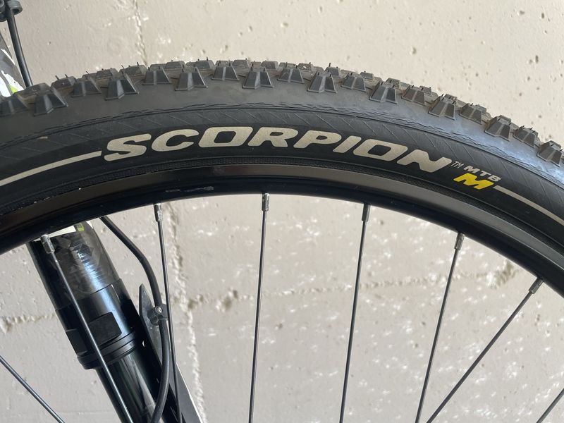 Gebrauchtes Cannondale 2015 Mountainbike, Weiß, 29 — Bild 21 von 31