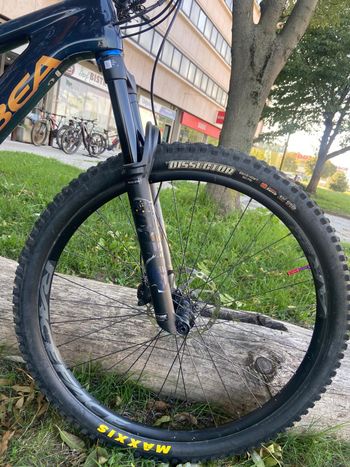 Tweedehands Orbea RISE M20 2022 2022 Mountainbike — afbeelding 4 van 16