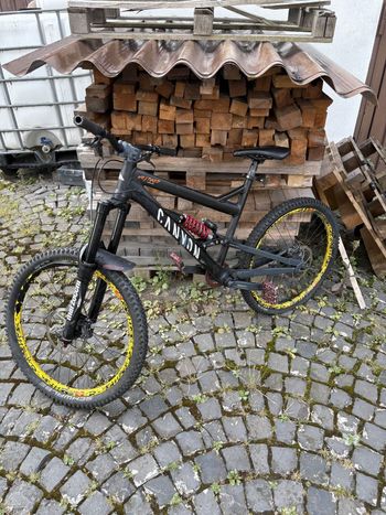 Used Canyon Torque ES8.0 2010 Mountainbike, Black — image 1 of 4