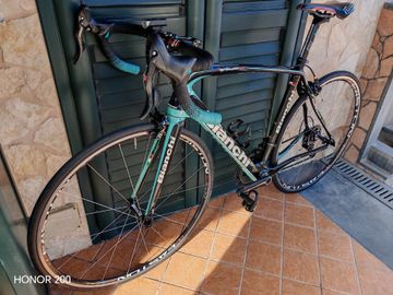 Używany Bianchi Infinito Cv Super Record 2016 2015 Road & Gravel