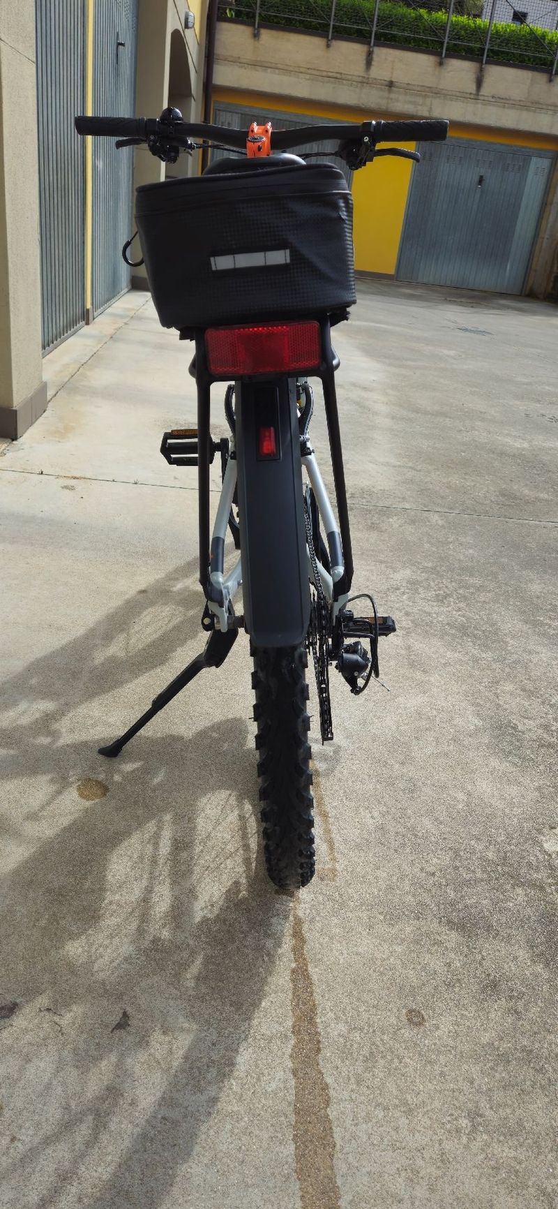 Used Cube 260 Allroad 2023 Mountainbike, White — image 7 of 8