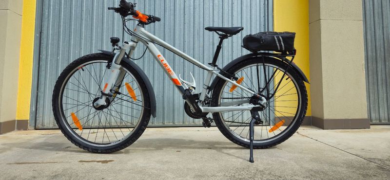 Used Cube 260 Allroad 2023 Mountainbike, White — image 2 of 8