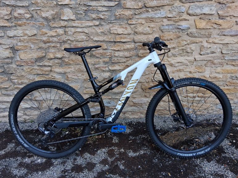 Canyon Neuron Young Hero 2024