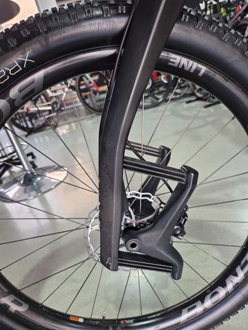 Trek STACHE CUSTOM 2023 Mountainbike usato, Nero — immagine 6 di 21