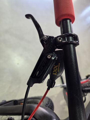 Trek STACHE CUSTOM 2023 Mountainbike usato, Nero — immagine 8 di 21