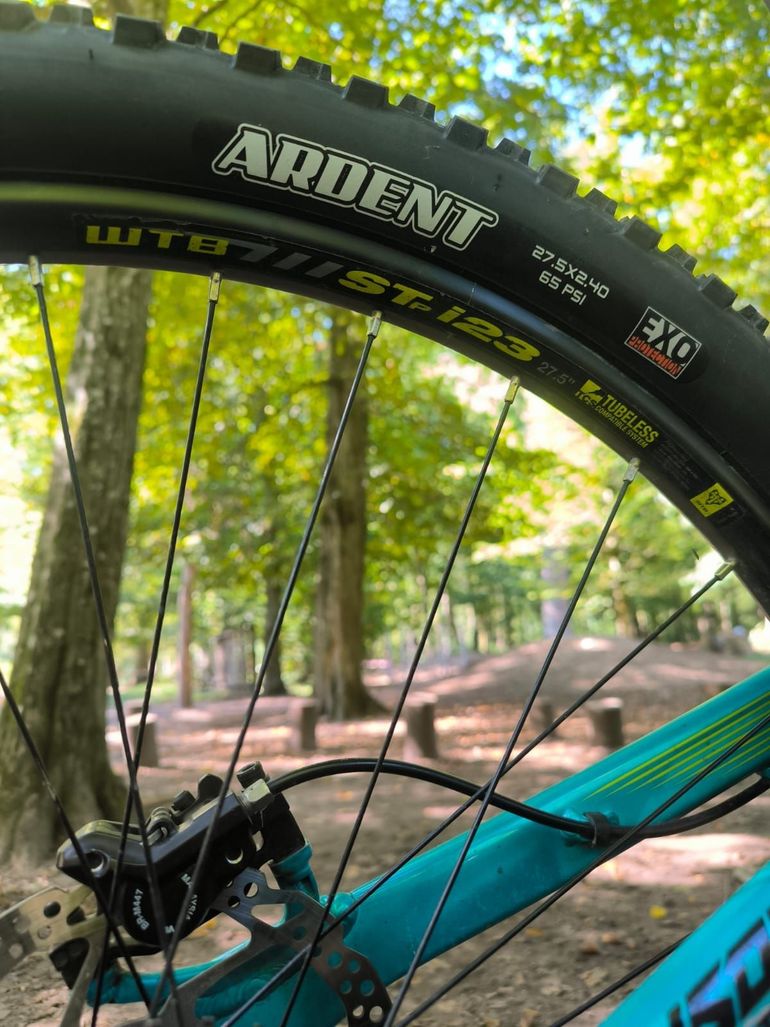 Used GT Sensor Elite 2017 2017 Mountainbike, Blue, 27.5 — image 6 of 15
