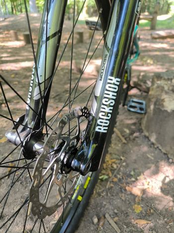 Used GT Sensor Elite 2017 2017 Mountainbike, Blue, 27.5 — image 8 of 15