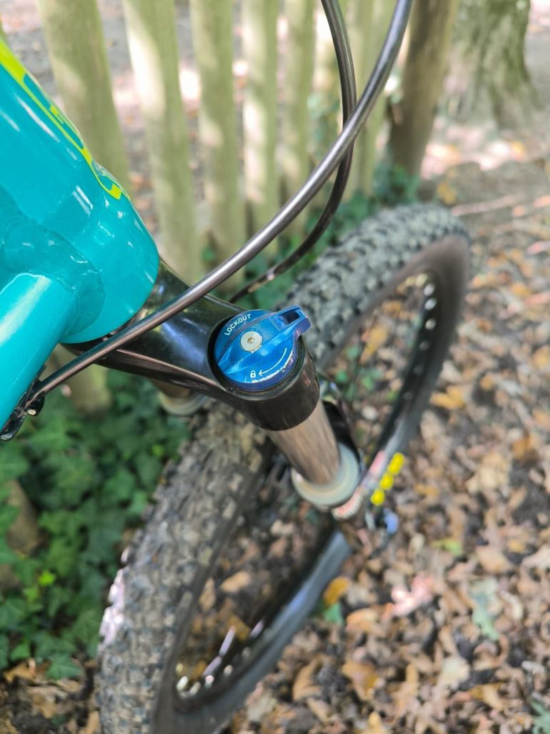 Used GT Sensor Elite 2017 2017 Mountainbike, Blue, 27.5 — image 15 of 15