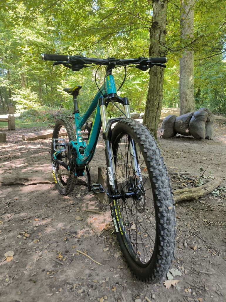 Used GT Sensor Elite 2017 2017 Mountainbike, Blue, 27.5 — image 4 of 15